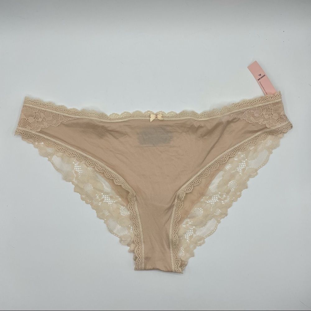 Victoria’s Secret Lace Trim Cheekini Panties Nude Size XL NWT
